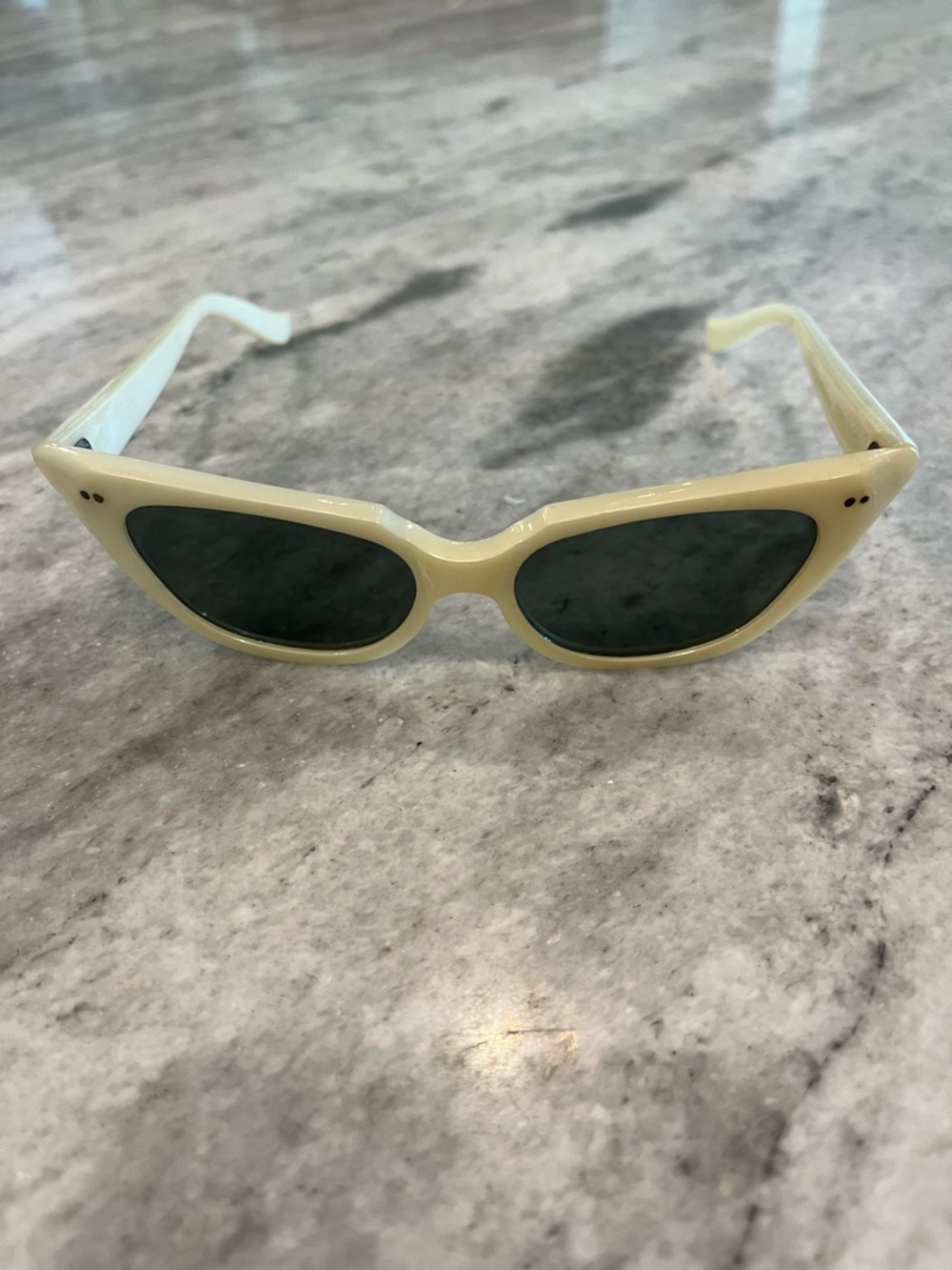Vintage Wilson Cat-Eye Women's Sunglasses in Ivory - Picture 2 of 3